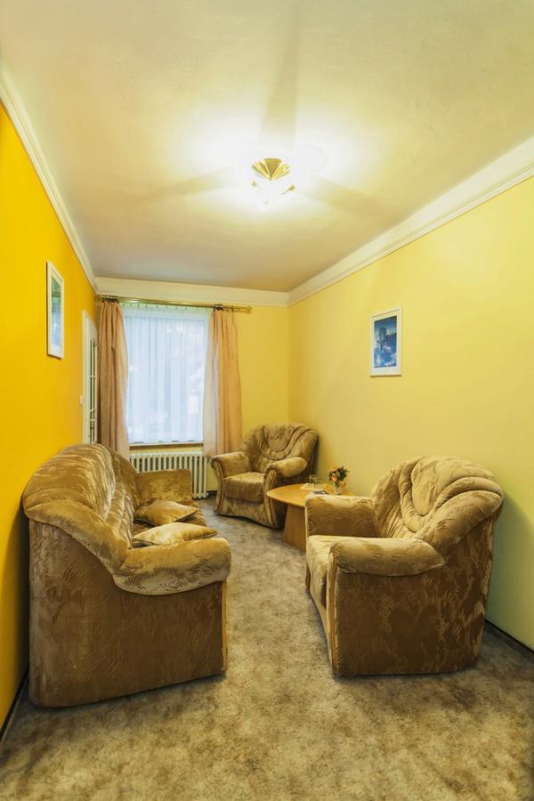 Hotel Central Kremnica Exterior photo