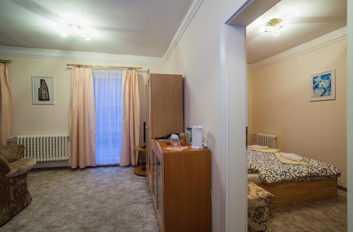 Hotel Central Kremnica Exterior photo